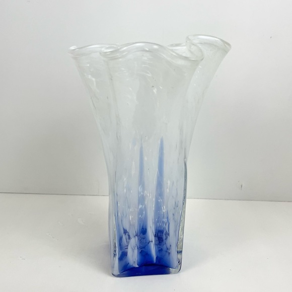 Handkerchief Vase White And Cobalt Blue Splatter Art Glass 9.25” Vase - Picture 14 of 15